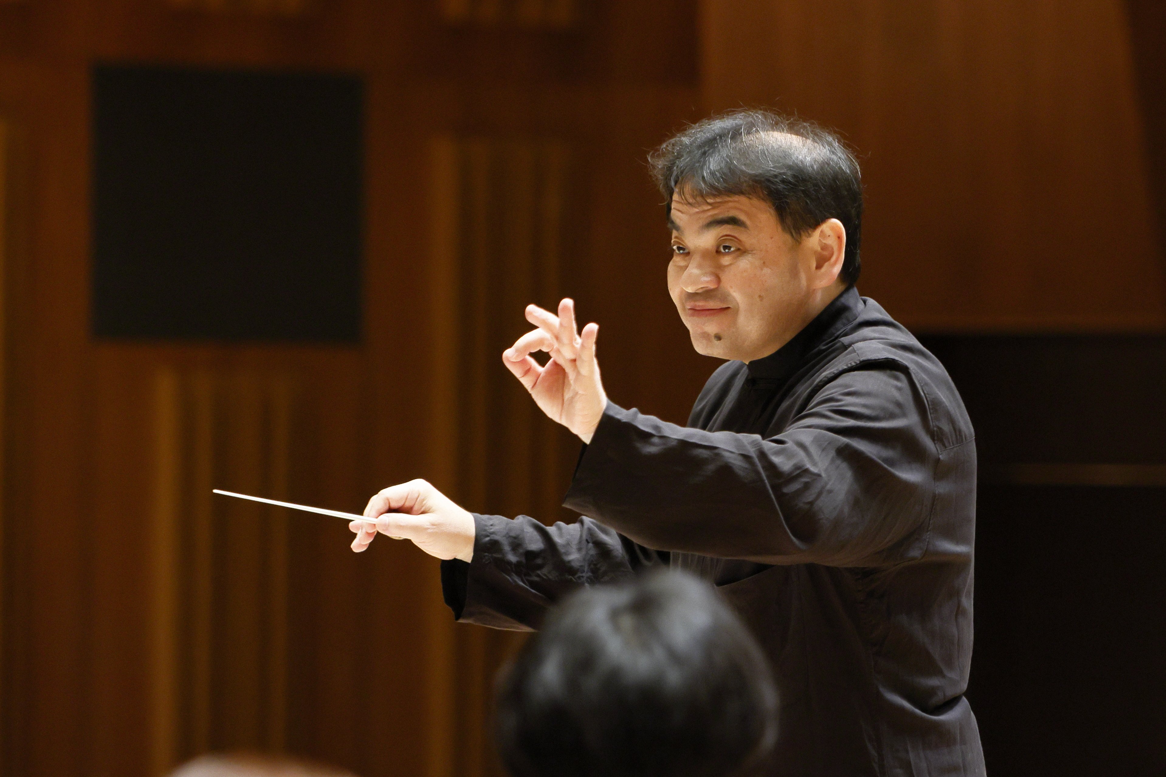 下野竜也（指揮）